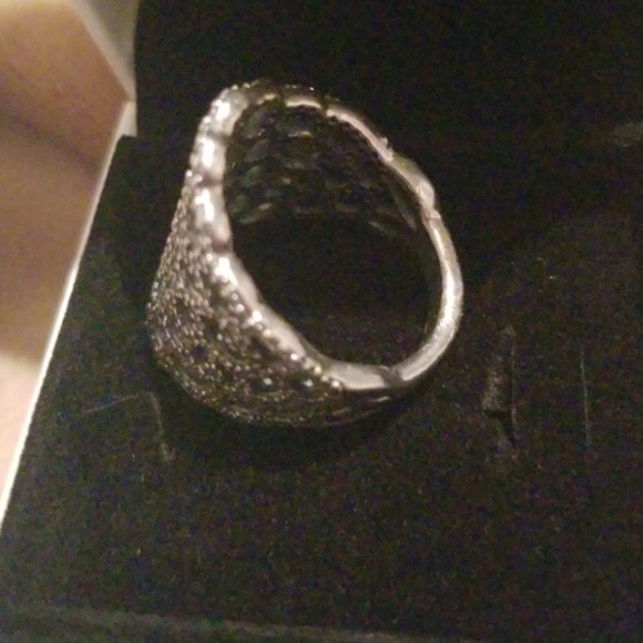 Shimmering lace pandora ring- nwot - Picture 3 of 3